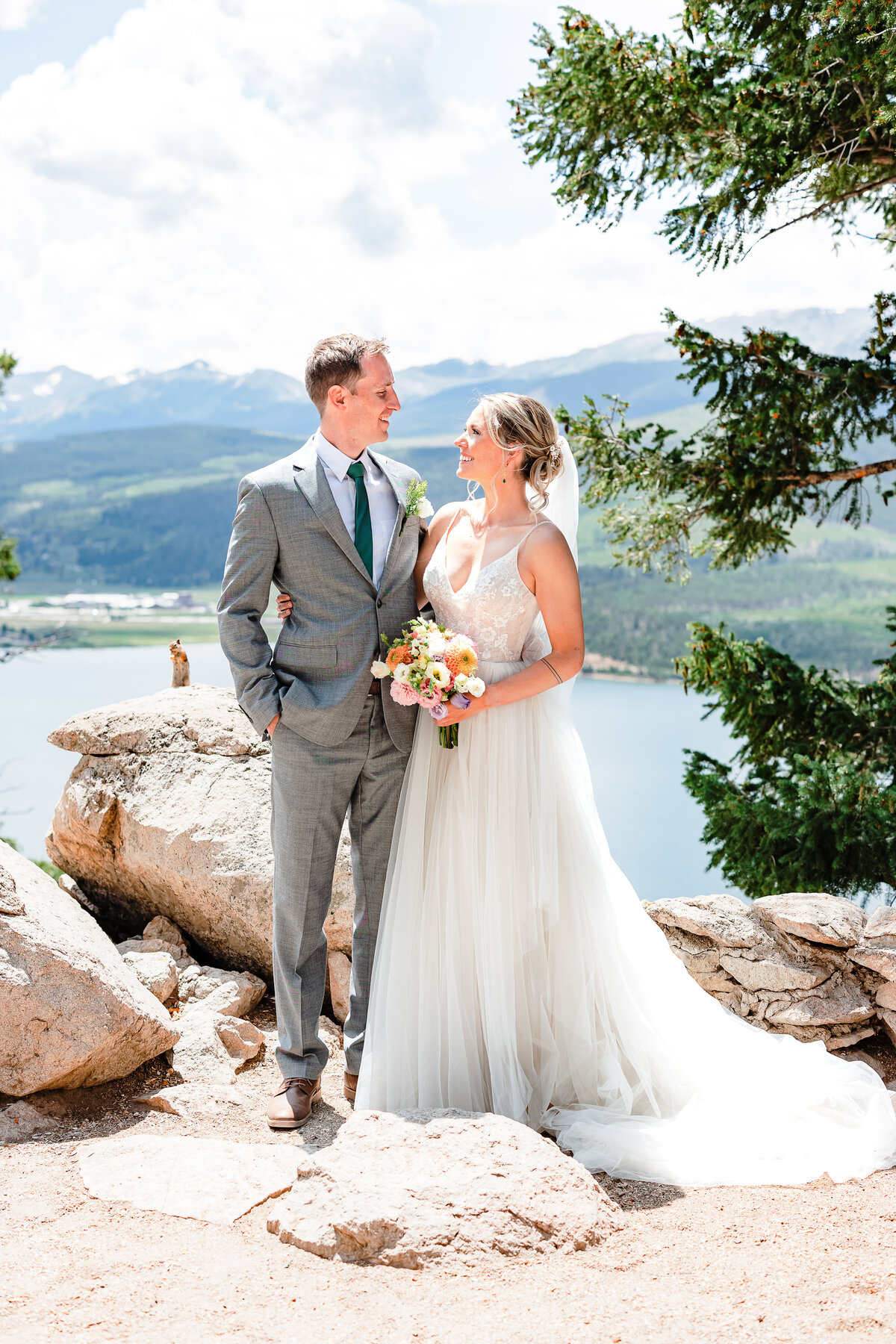 traveling-wedding-photographer