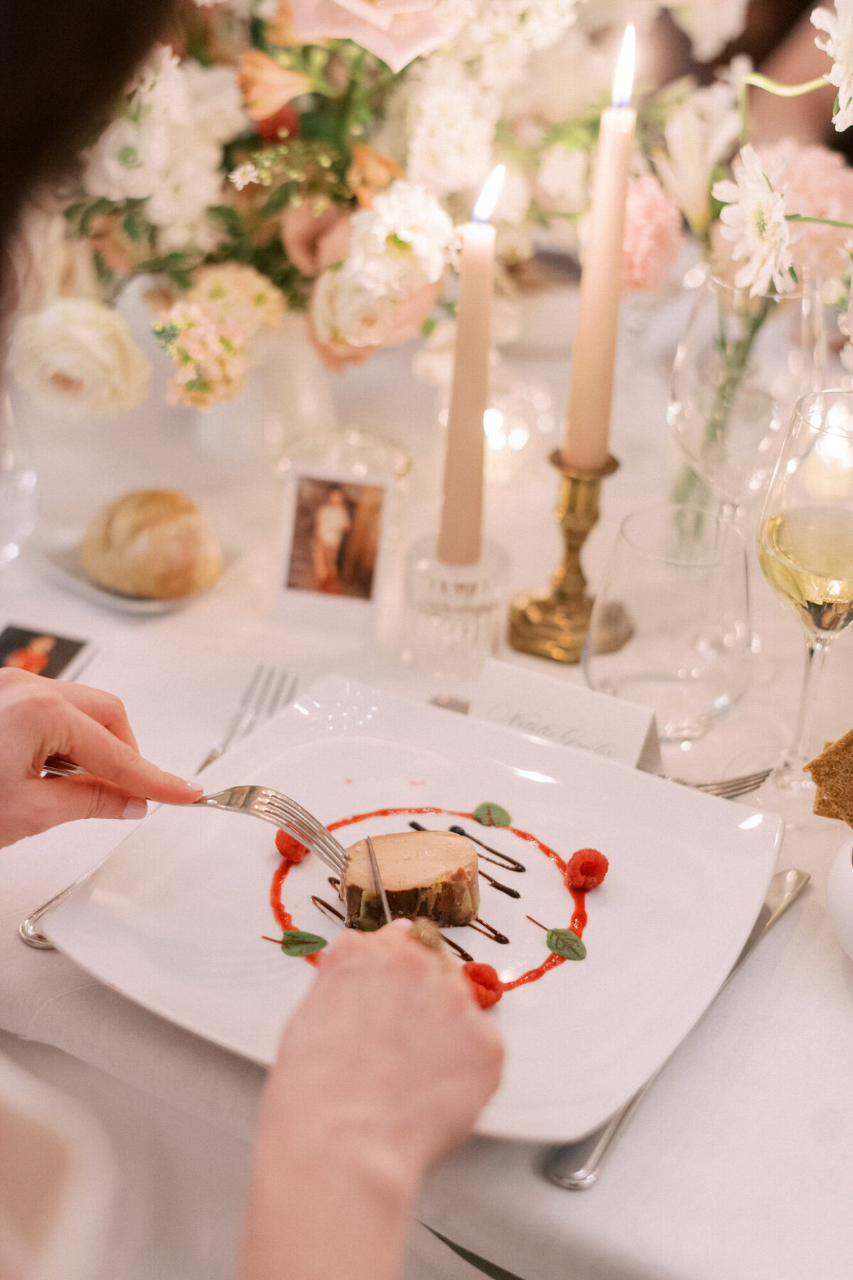 Maïlys Fortune Photography Husband Wife Wedding Weddings Photography France Switzerland Italy Timeless Dreamy Imagery Bilingual French English Destination Weddings Destination Wedding Provence French Riviera Paris Lake Como Tuscany149
