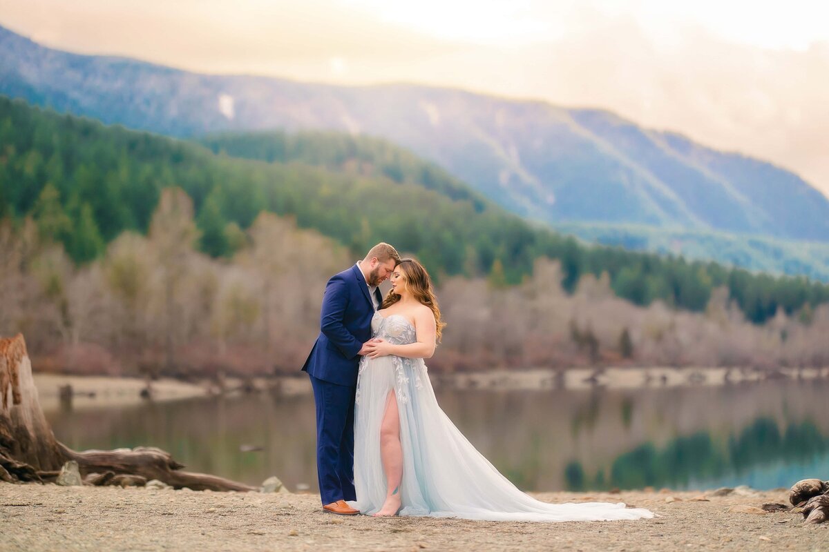 Chicago maternity client closet