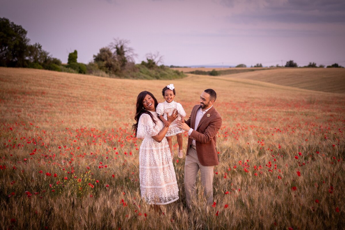 provence family shoot poppies lavenders