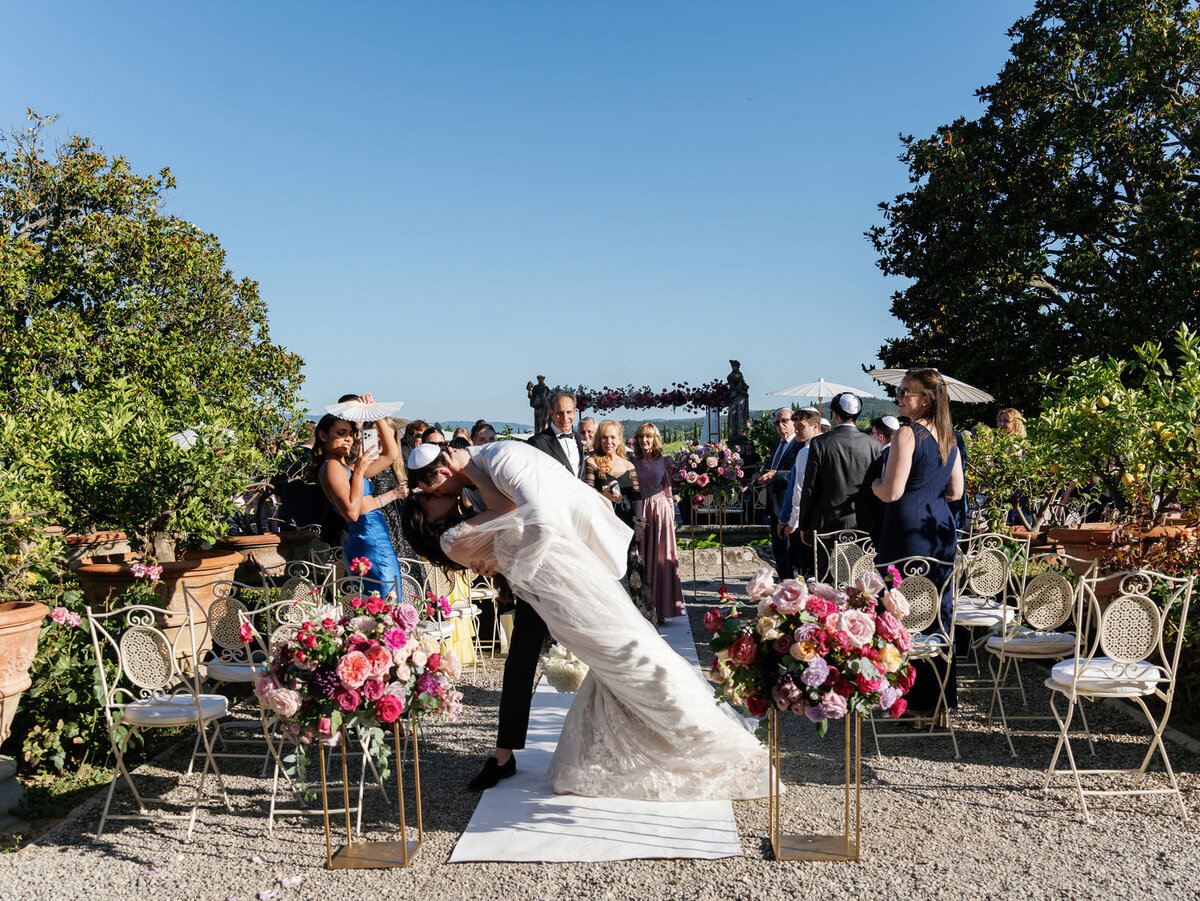 096-Kiss-Italy-Wedding