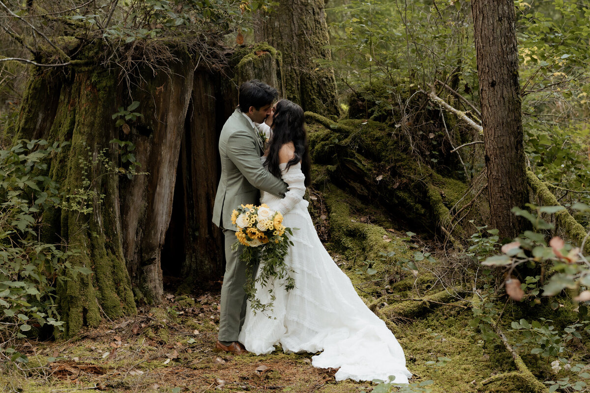 jamie-and-brian-chelsea-brown-photo-sunshine-coast-bc-wedding-photographer-213