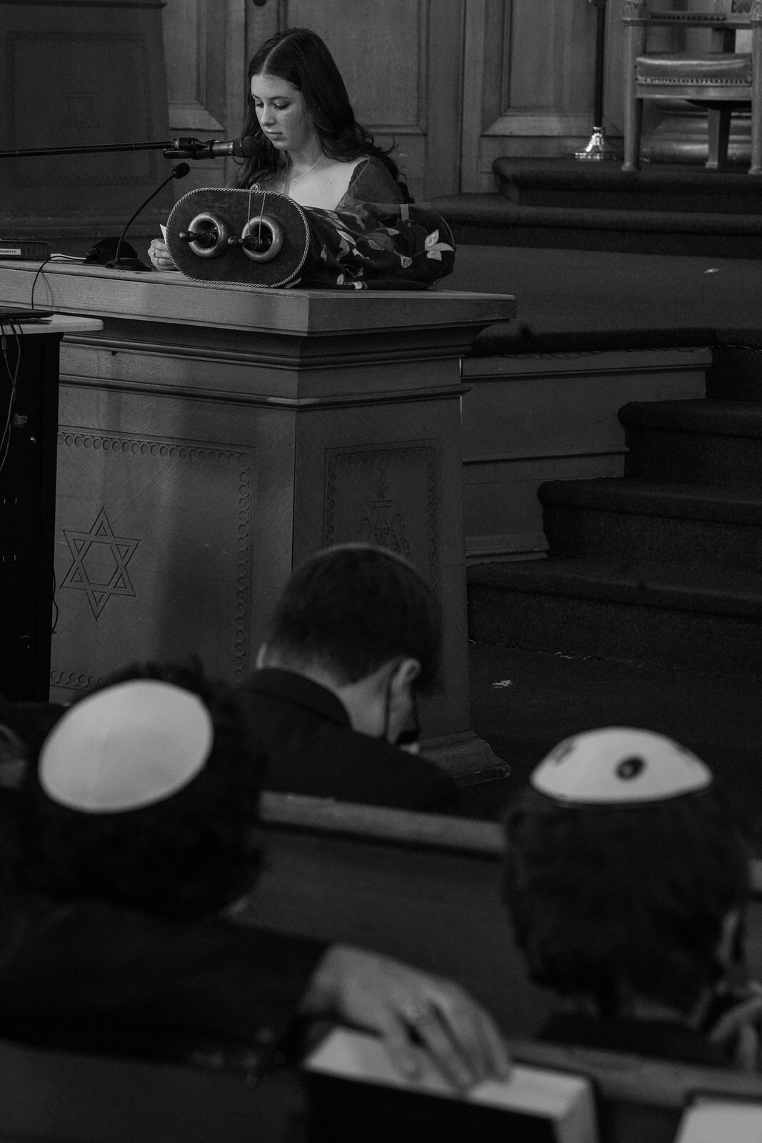 world's-best-Jewish-bat-mitzvah-photographer-kirsten-lewis-lb022