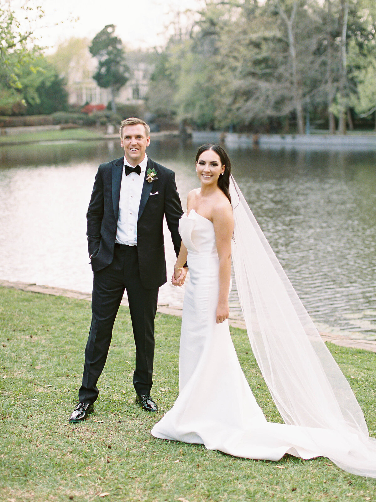 mason-dallas-venue-bride-groom-portraits-9