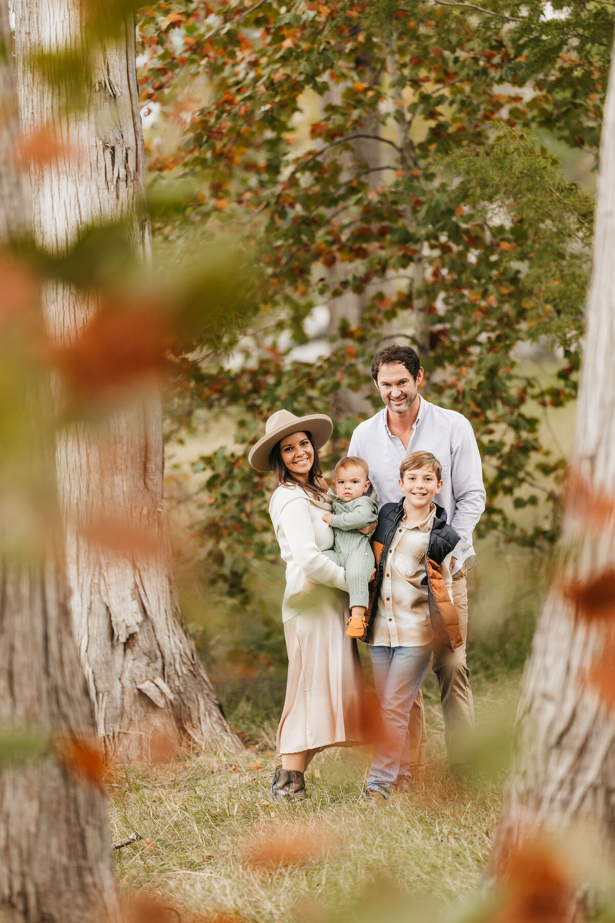classic-fall-family-photos-in-wimberley