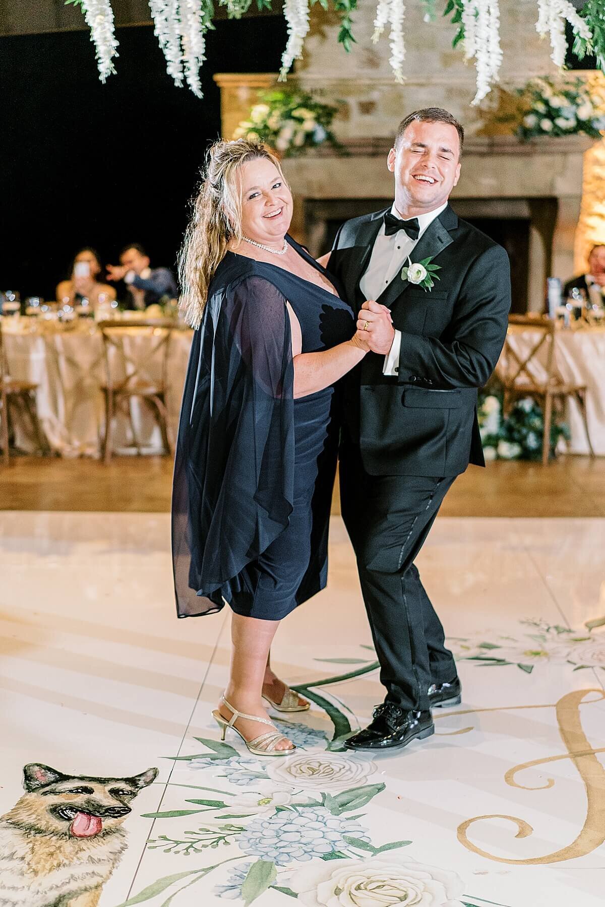 Spring-European-Style-Wedding-at-The-Clubs-at-Houston-Oaks-Two-Be-Wed-Alicia-Yarrish-Photography_0070