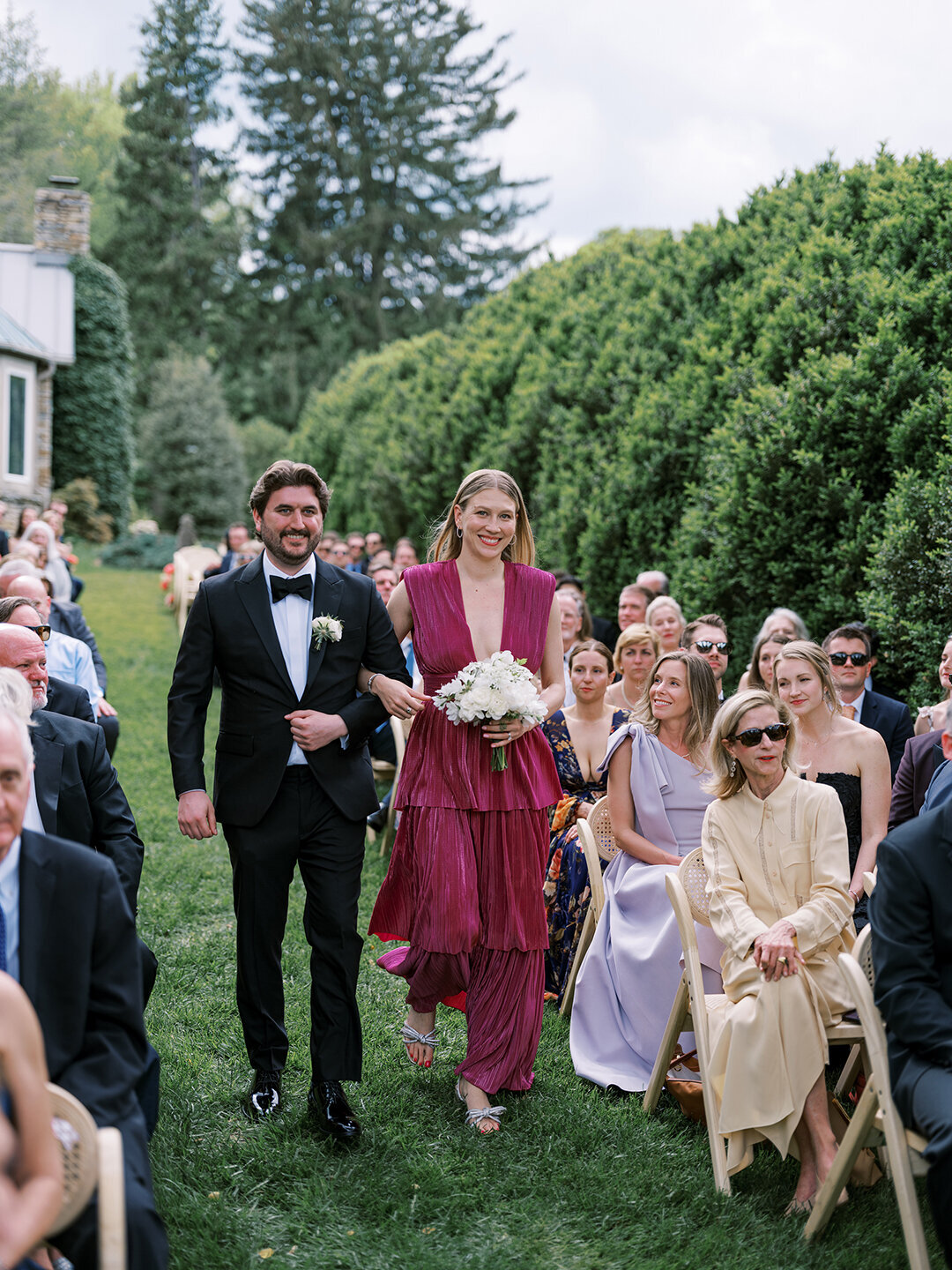 KathleenRob5-3-25GlenstoneGardenVA-VickiGraftonPhotography-550