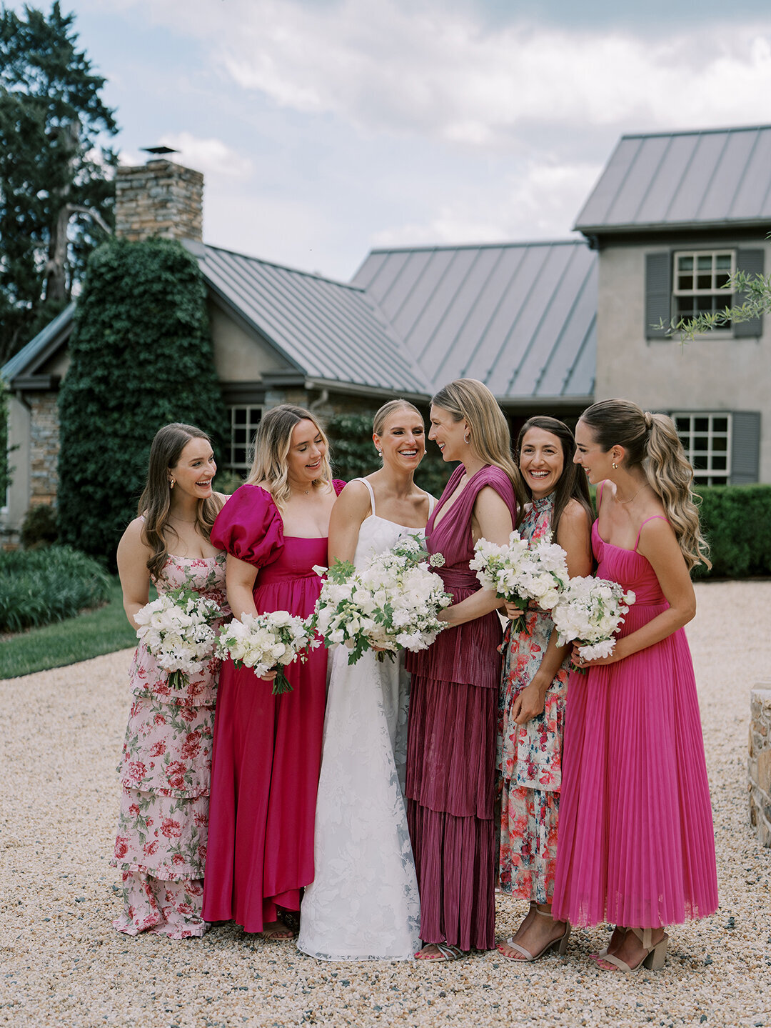 KathleenRob5-3-25GlenstoneGardenVA-VickiGraftonPhotography-314