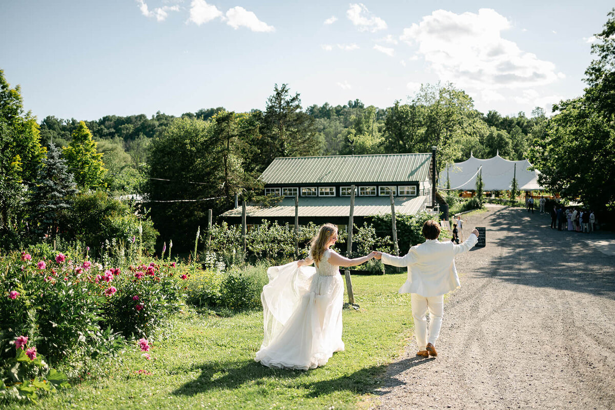 Hudson-Valley-New-York-Wedding-Chelsea-Brooke-Events68