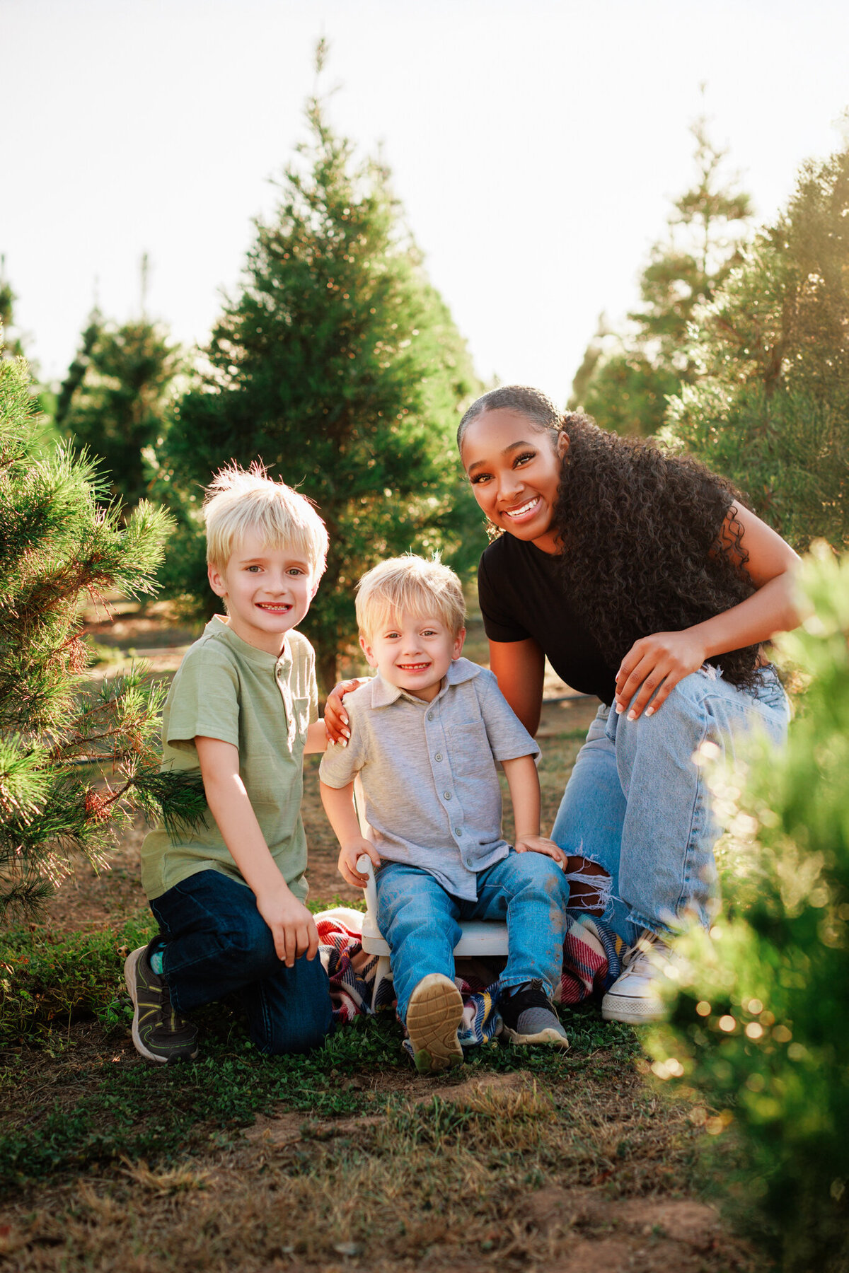 NWA family photographer, Northwest Arkansas best family photography, family portraits near me, professional family photos, family photography packages