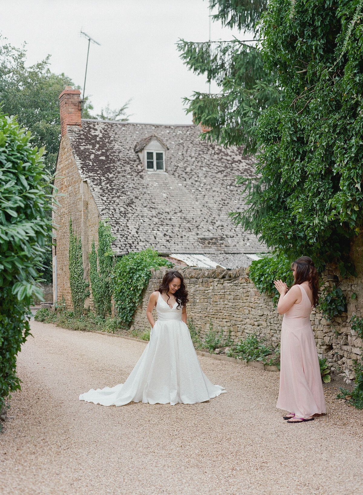 cotswolds-film-wedding-photographer-destination40