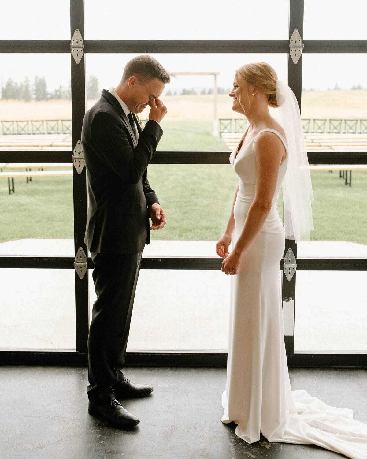 farmhouse_greenbluff_spokane_fall_wedding_03