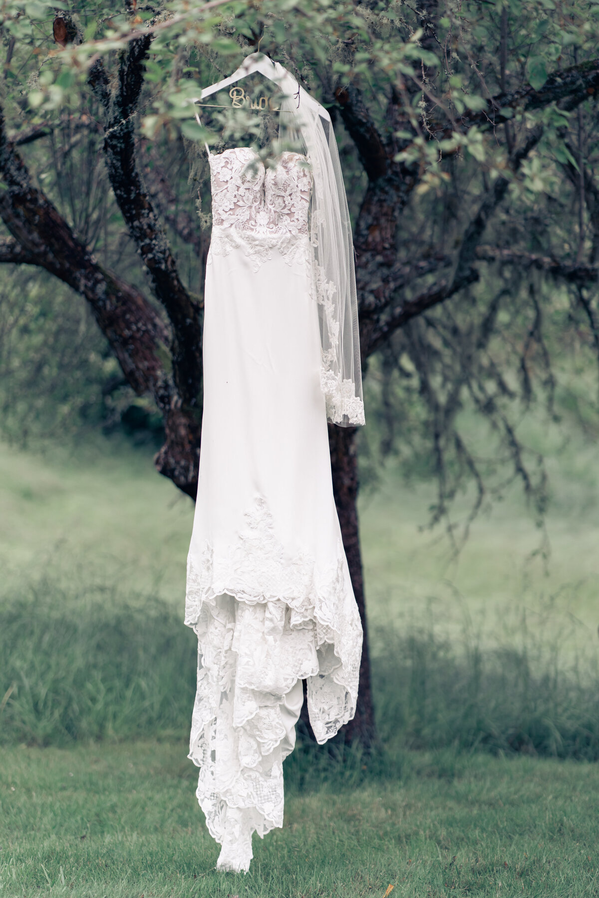 White mermaid wedding dress photograph by 4Karma Studio in Bay Area