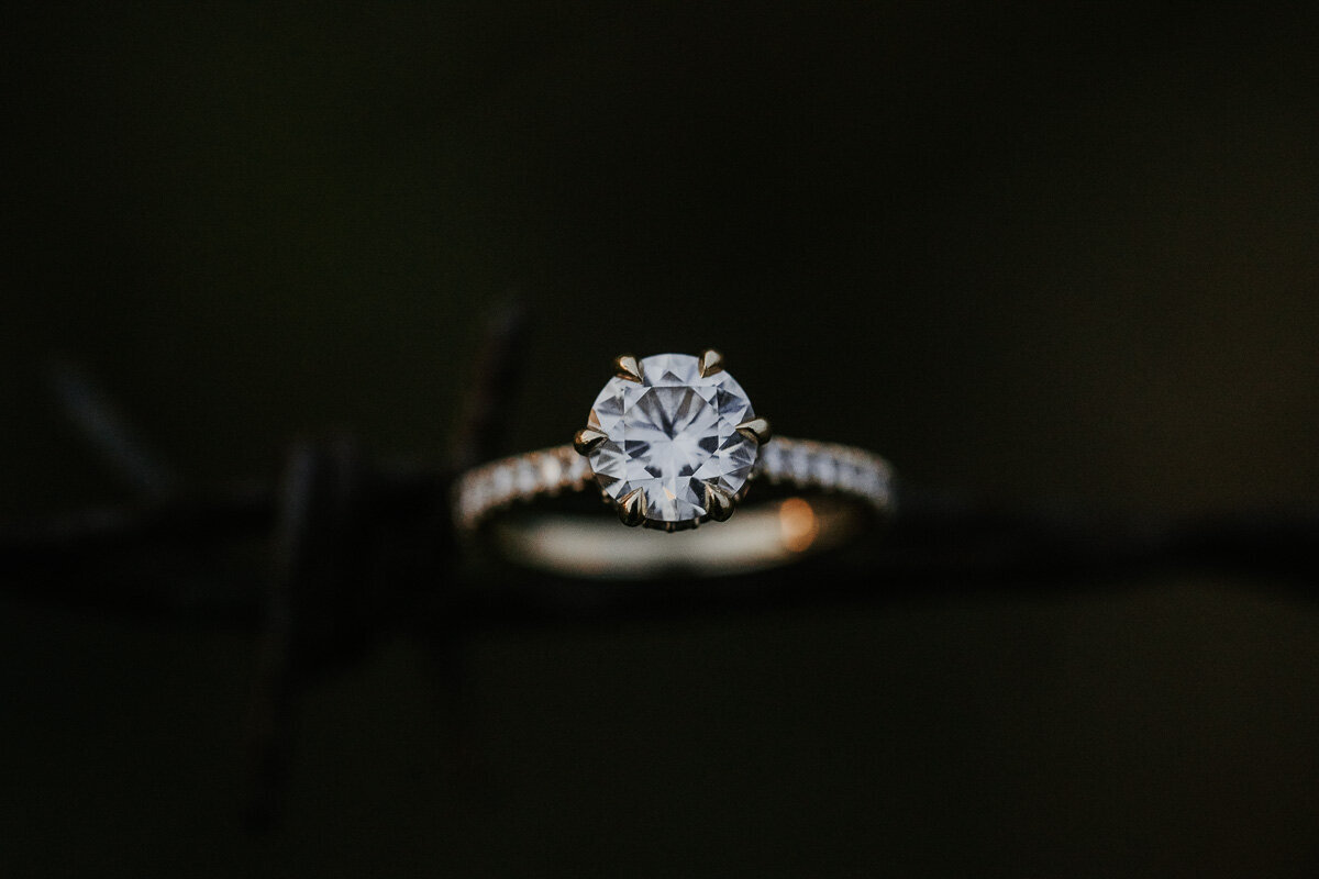 lumy+co_badlands-local-buffalo-jump-engagement-photographer-30