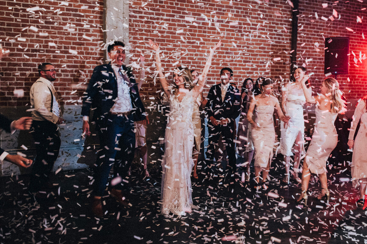reception-tucson-wedding-photography-confetti