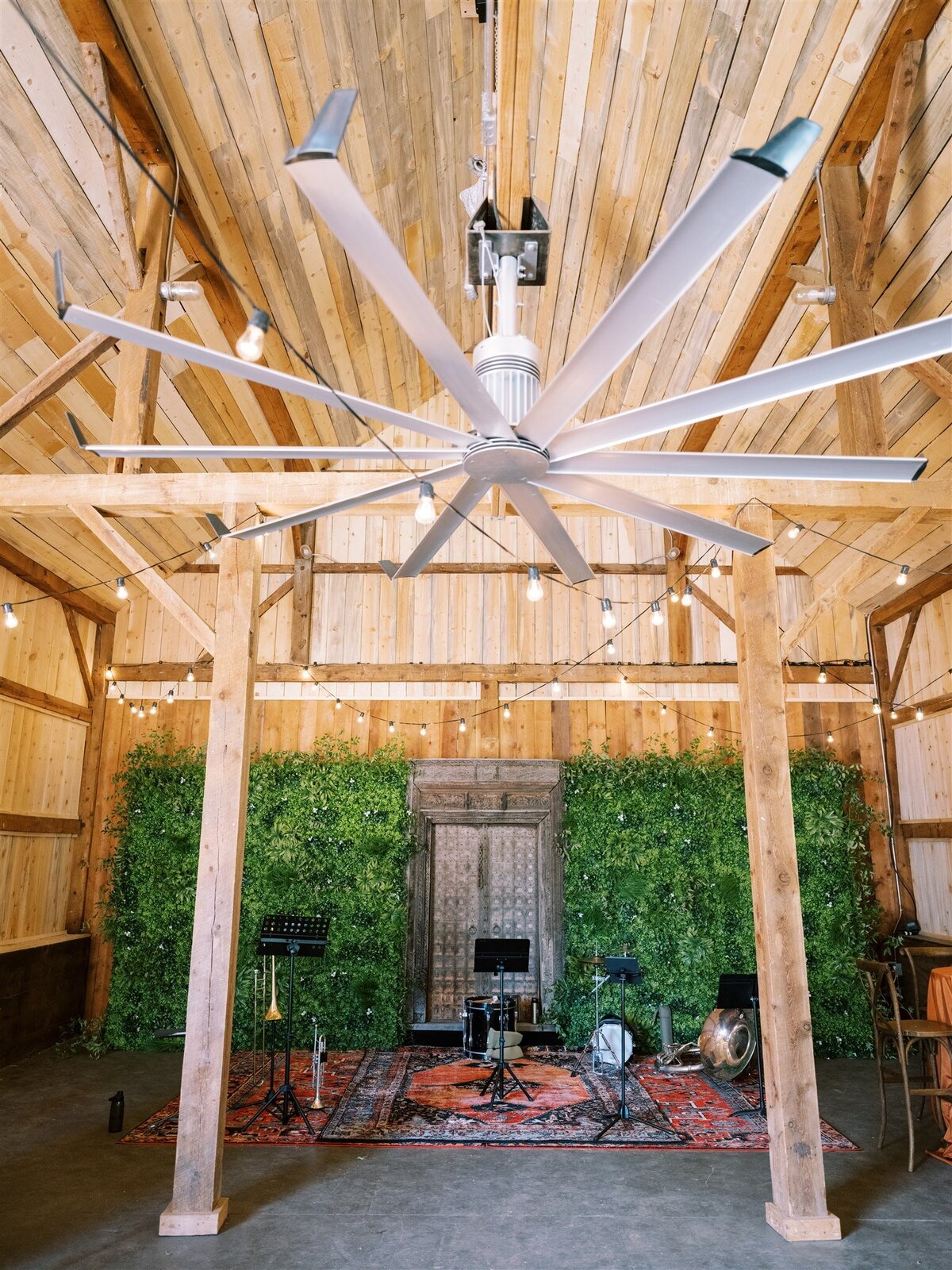 Colorado-wedding-planner-ranch-wedding-decor-backdrop