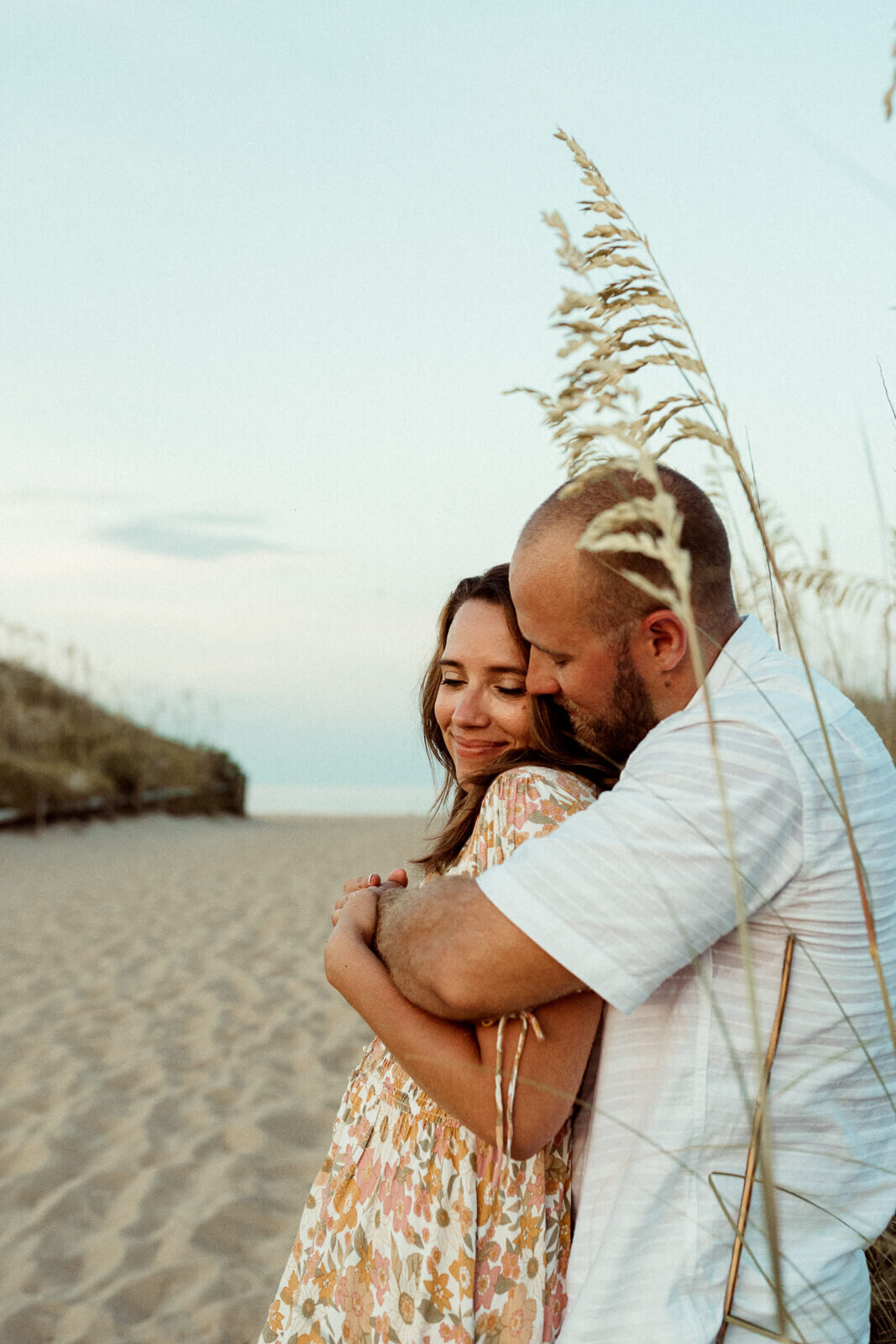 sandbridge-beach-couples-photographer