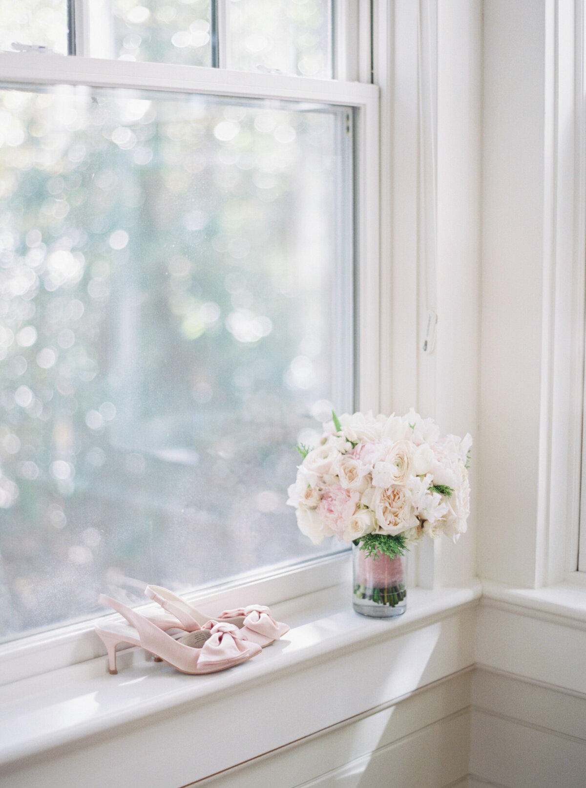 Emily March Photography Wilmington, North Carolina and Destination Wedding Engagement Photographer Heirloom Photography for Memorable Gatherings Light Airy Sentimental Imagery Images Weddings CannonWedding_0027