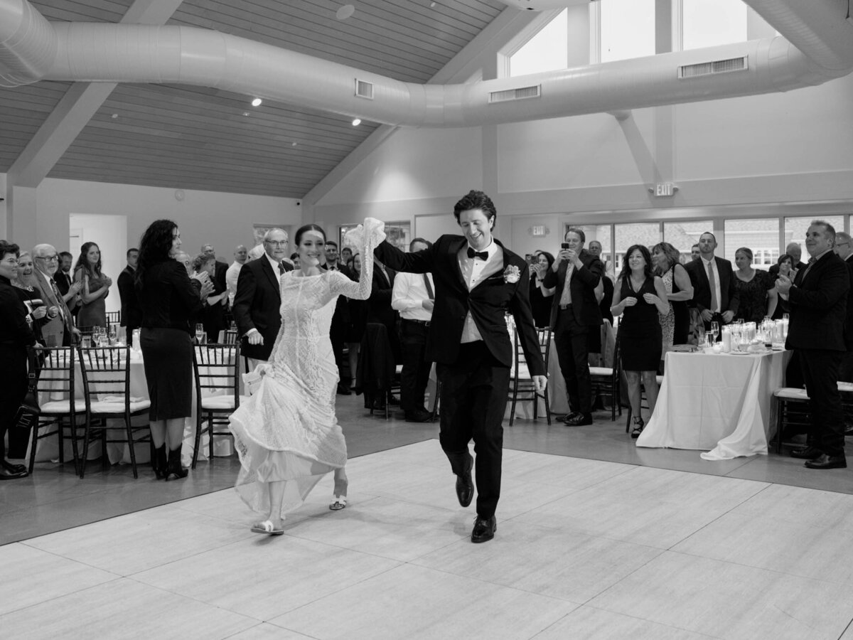 bride-groom-shoreby-club-wedding-reception-8
