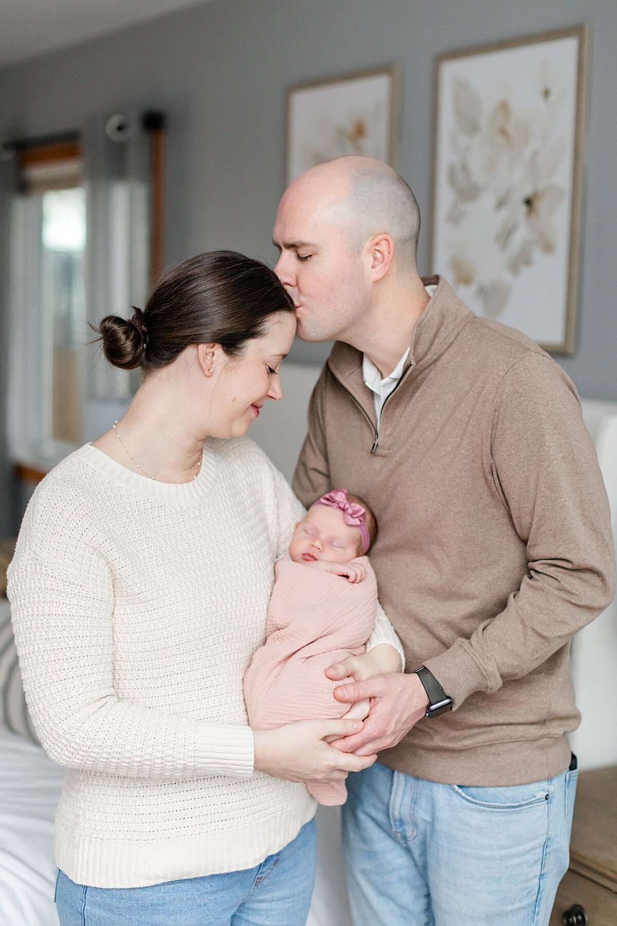 Newborn- Lifestyle-Photographer-WV-Wedding_0010