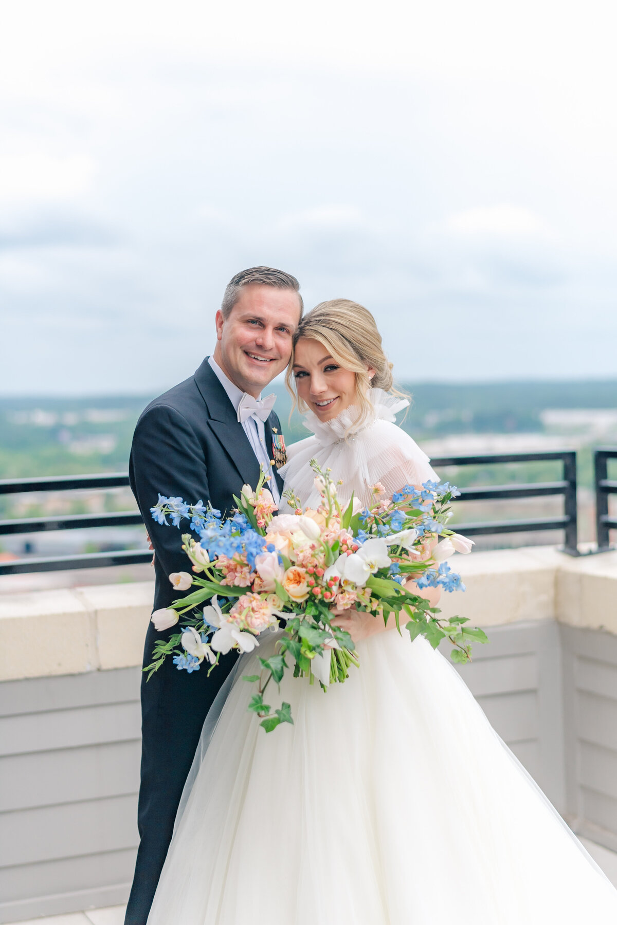 Merdian Mississippi Wedding at Key Bros Hanger _ Lauren Elliott Photography _ Sarah and TY-335