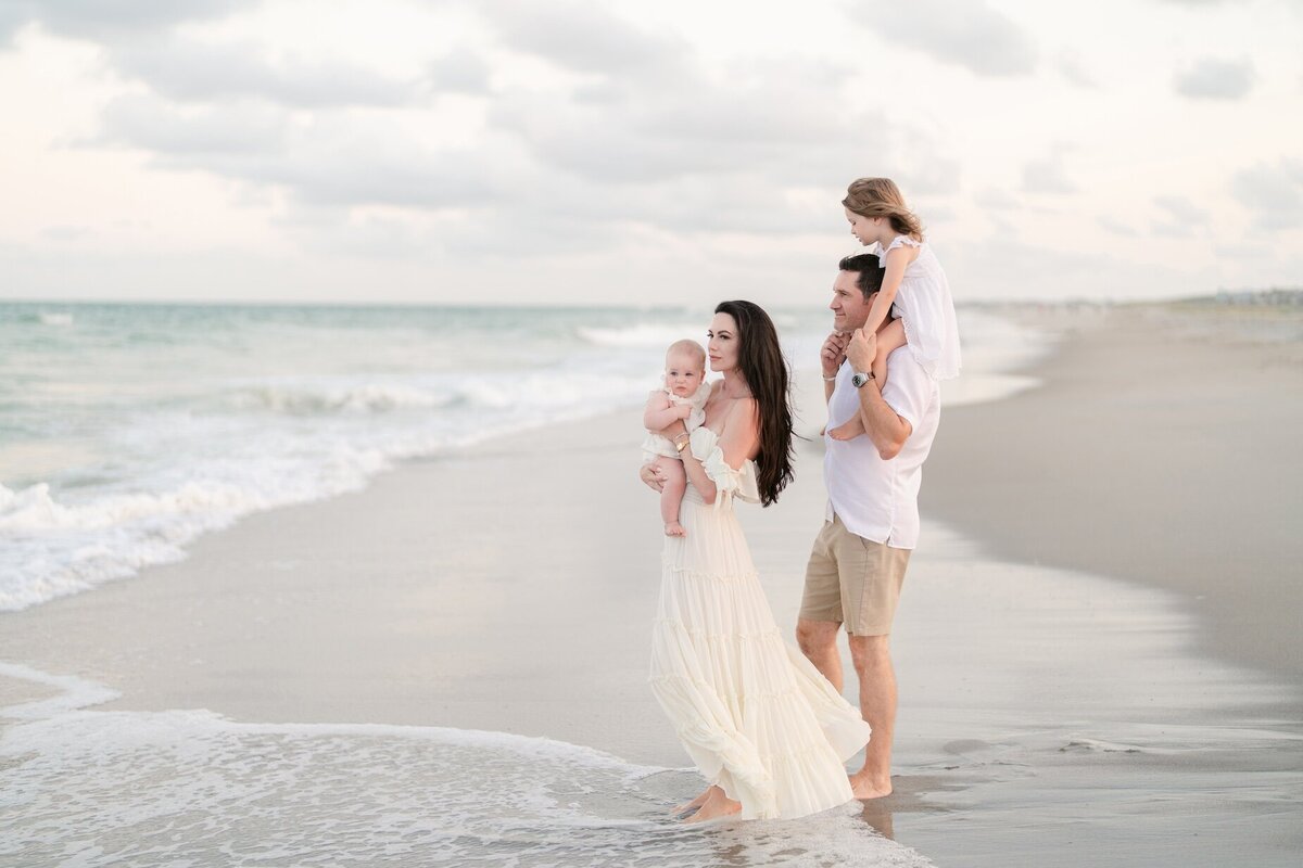 Myrtle Beach Family Photo by Pasha Belman Photography