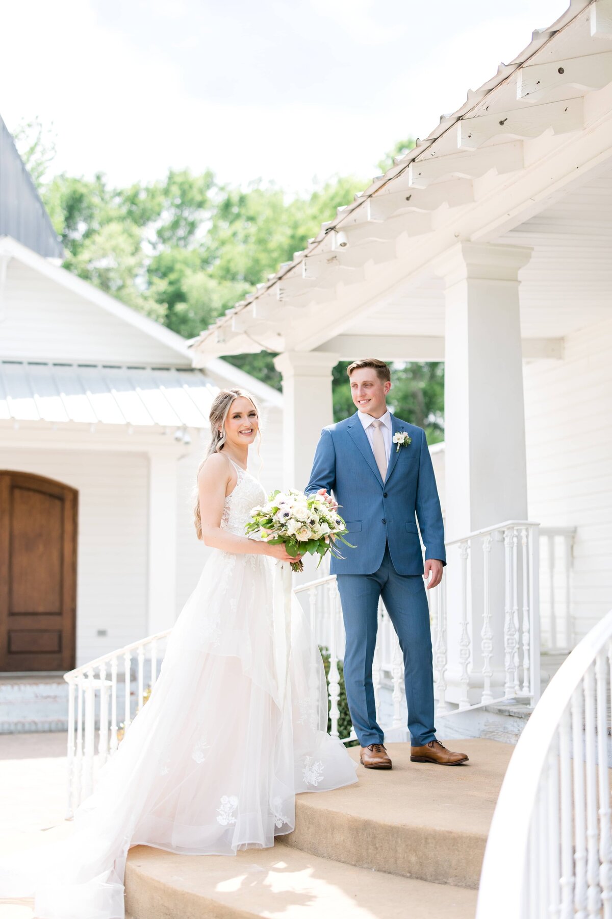 Samantha & Connor's Spring Wedding at the Sonnet House - Katie & Alec Photography Birmingham, Alabama Wedding Photographers 3