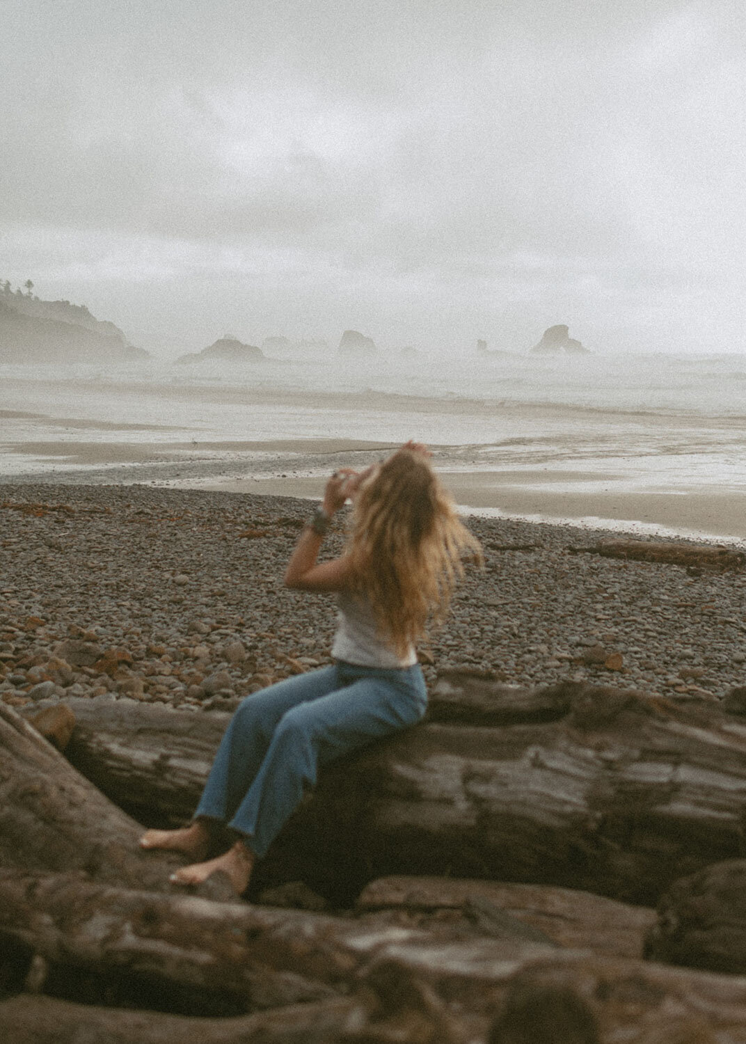sierra-senior-photos-in-cannon-beach-senior-photography-by-emily-noelle-photo-056