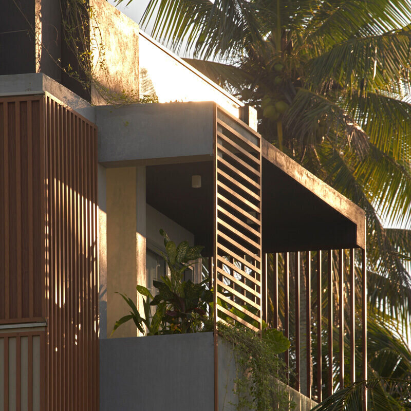 harding-boutique-hotel-ahangama-sri-lanka-anarchitect-building-wood-balcony-800x800