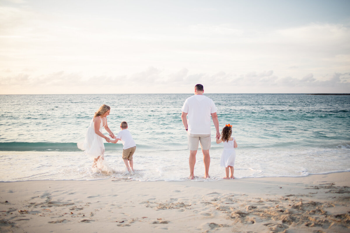 EboniRobyn-Family-Cove-Atlantis-ParadiseIsland-Tiffany-Nassau-TheBahamas-61