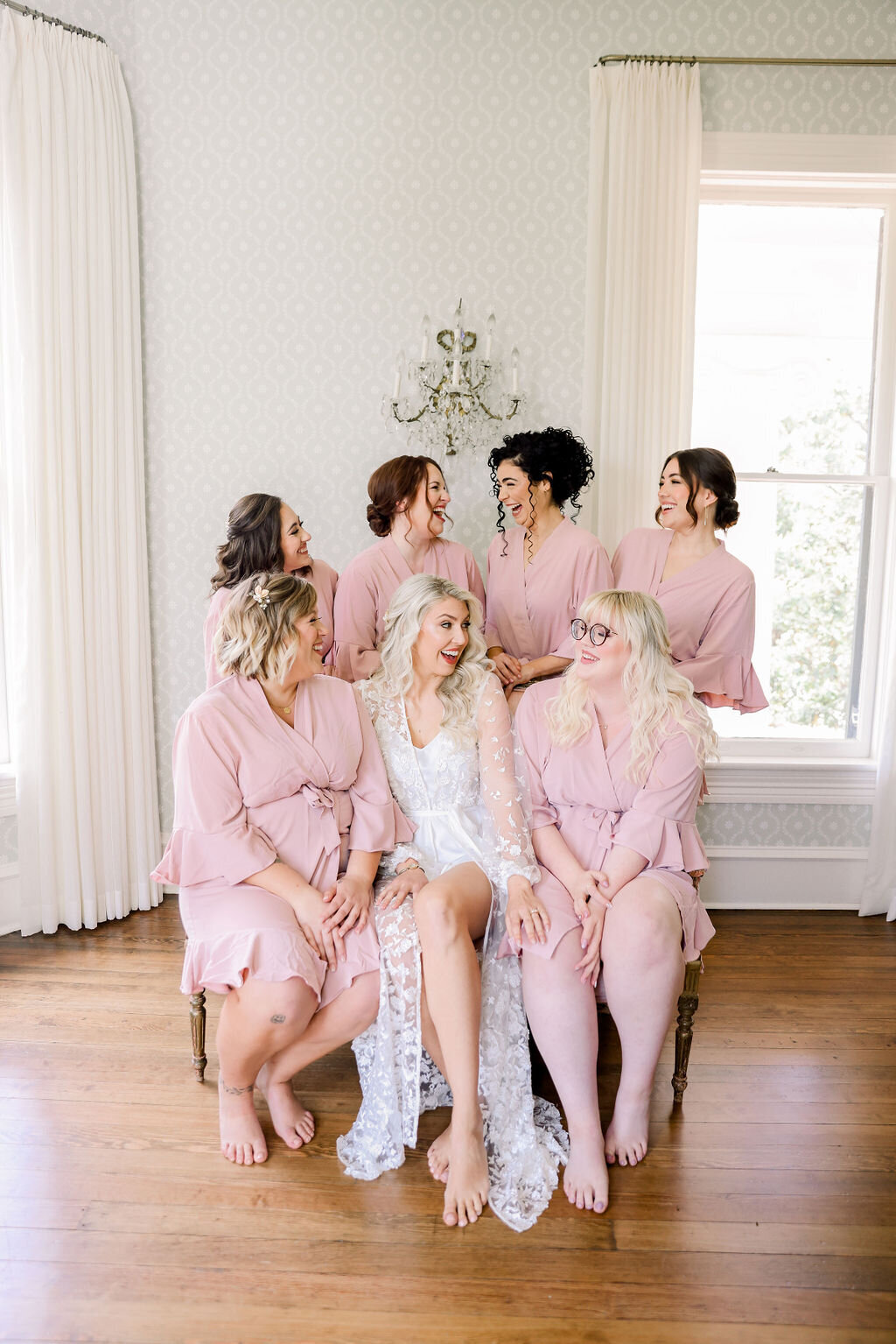 woodbine-mansion-texas-wedding-bridesmaids-ready-sarah-block-photography