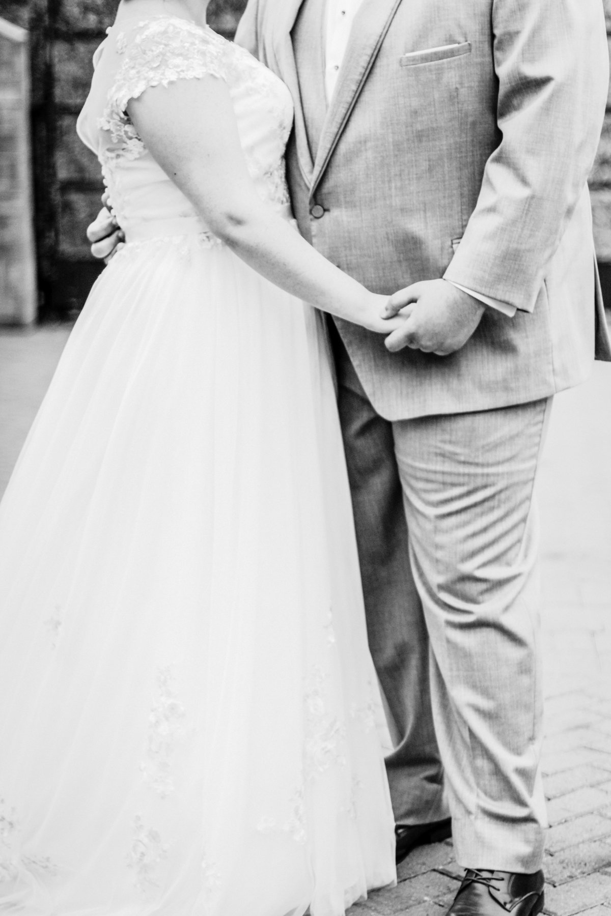 sarahgracephotography_bride&groom_b&w-36