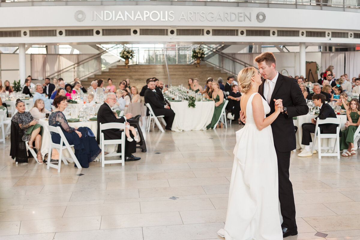 Alexis Fox Photography + Summer + Wedding + Indianapolis Arts Garden (44 of 58)