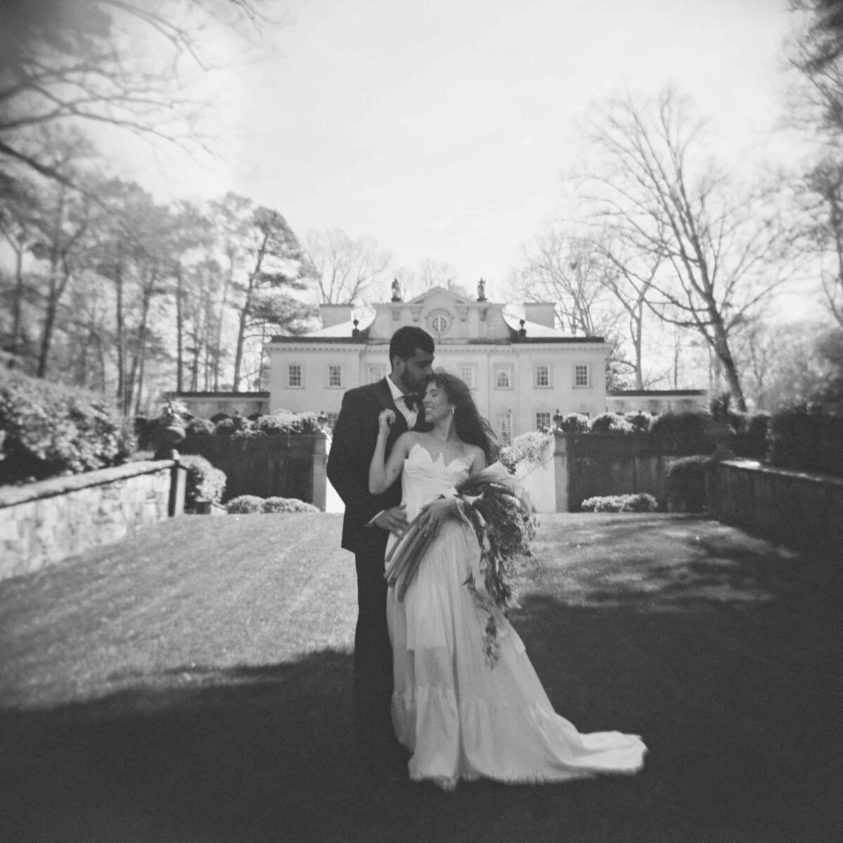 SwanHouse_Elopement-03-4