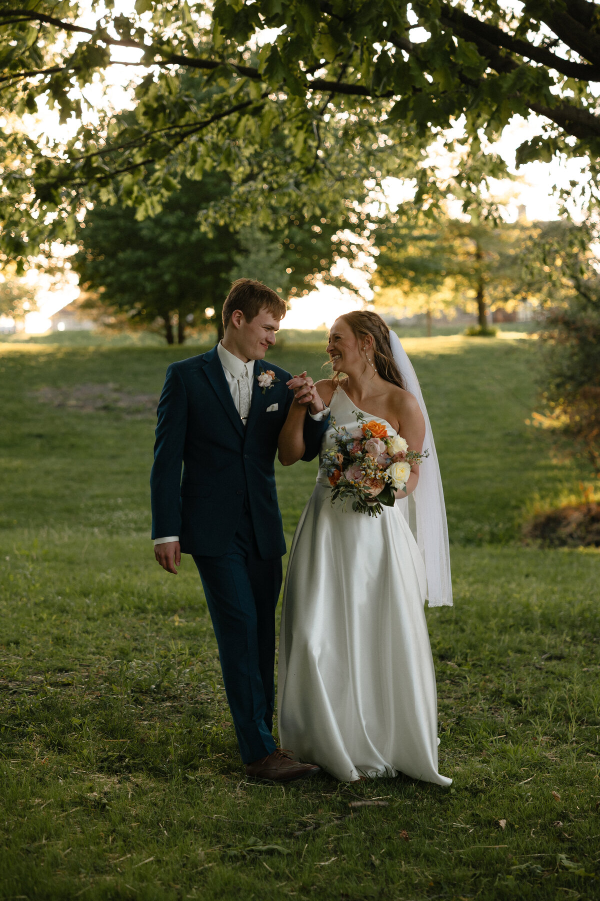 Sydney and Brant's Rustic Midwest Wedding Photography-624