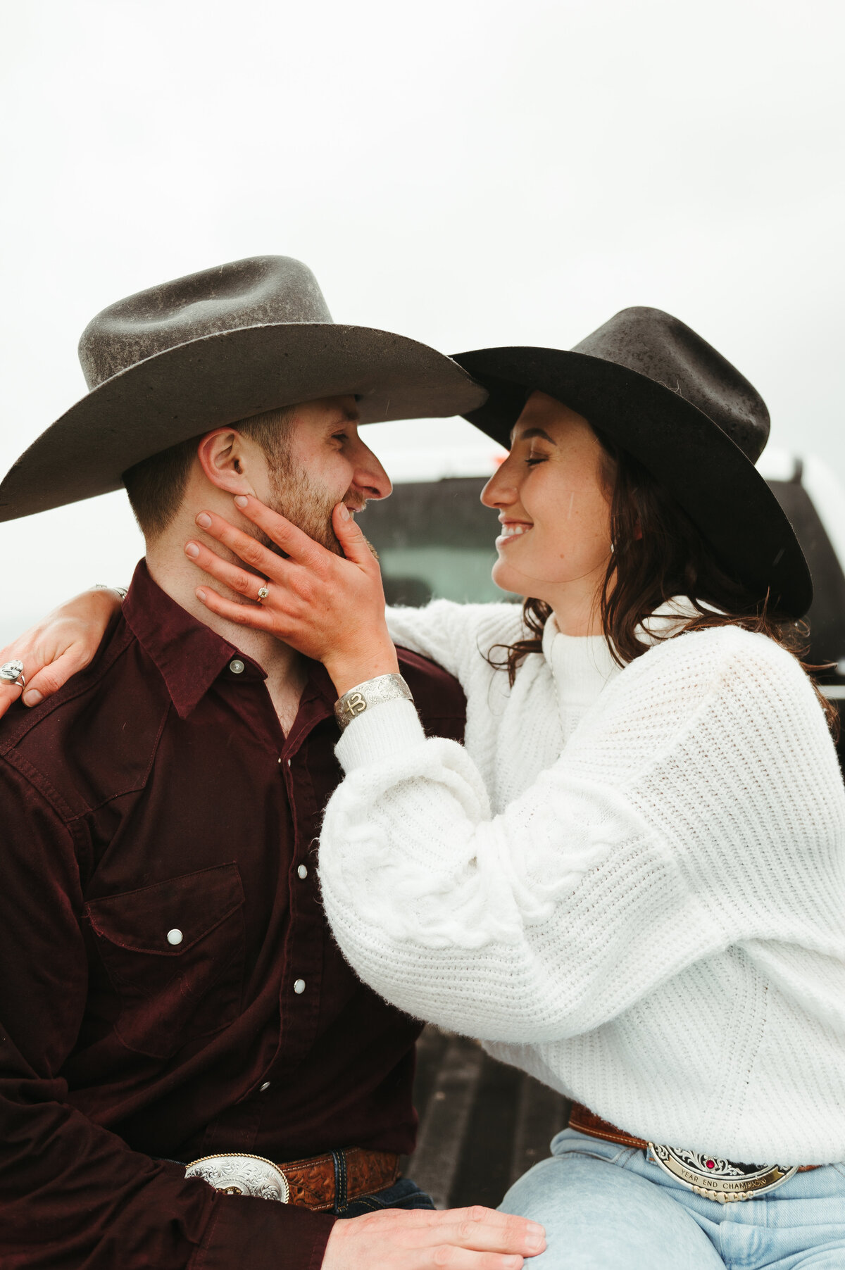 presley-gray-photo-montana-western-style-engagement-3997