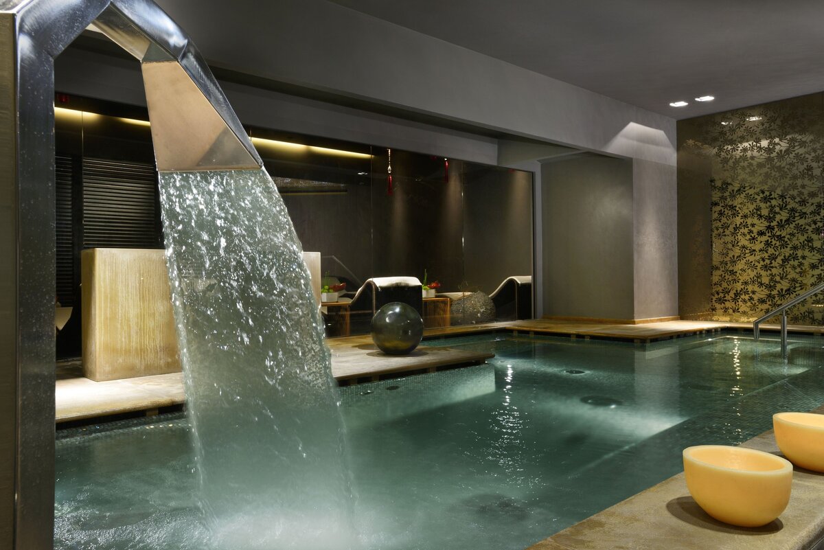 Waterstone - Royal Hotel Sanremo - Sanremo - Luxury Boutique Hotel - 45 Royal Wellness hydromassage pool