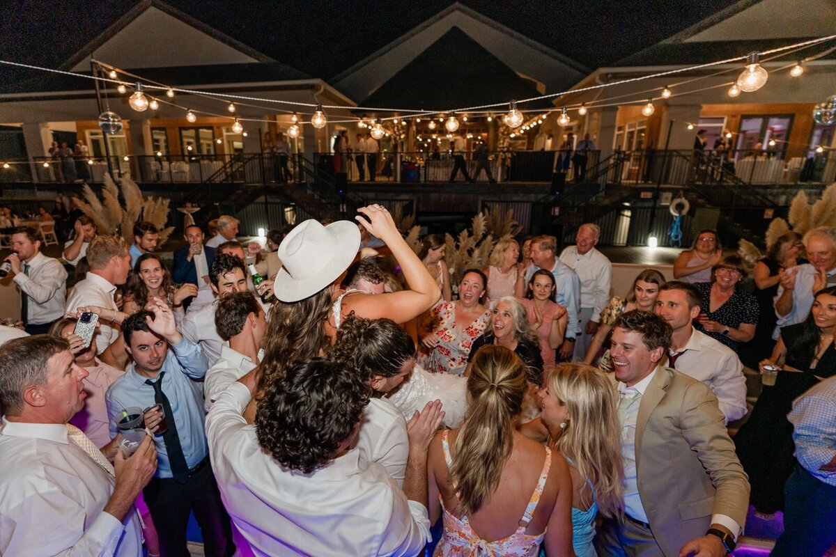 The Isles Beach Club Wedding | Blue Satin Bee 25