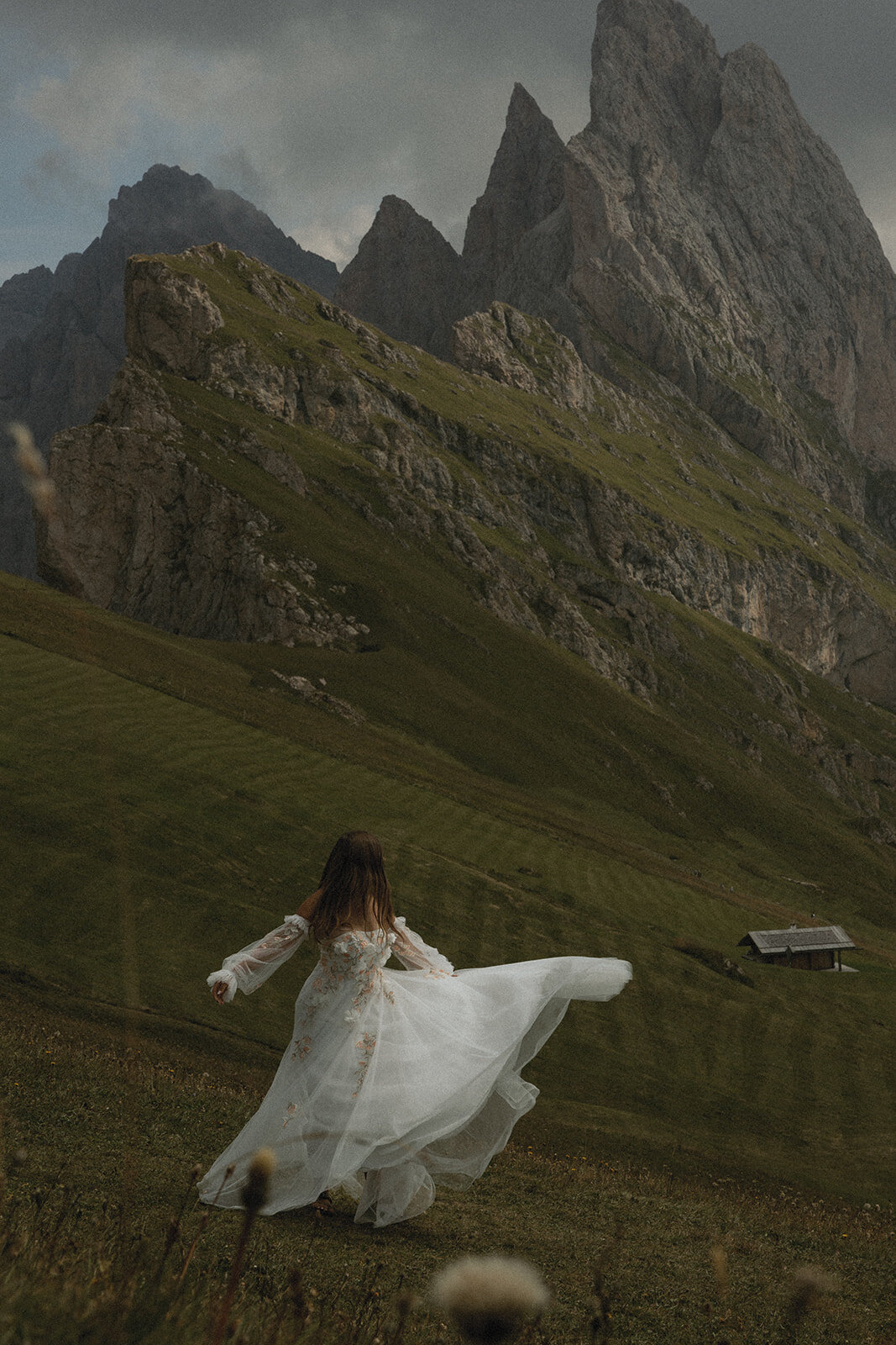 destination-wedding-elopement-photographer-italy-dolomites-seceda-documentary-tanya-davids-photo-film-74