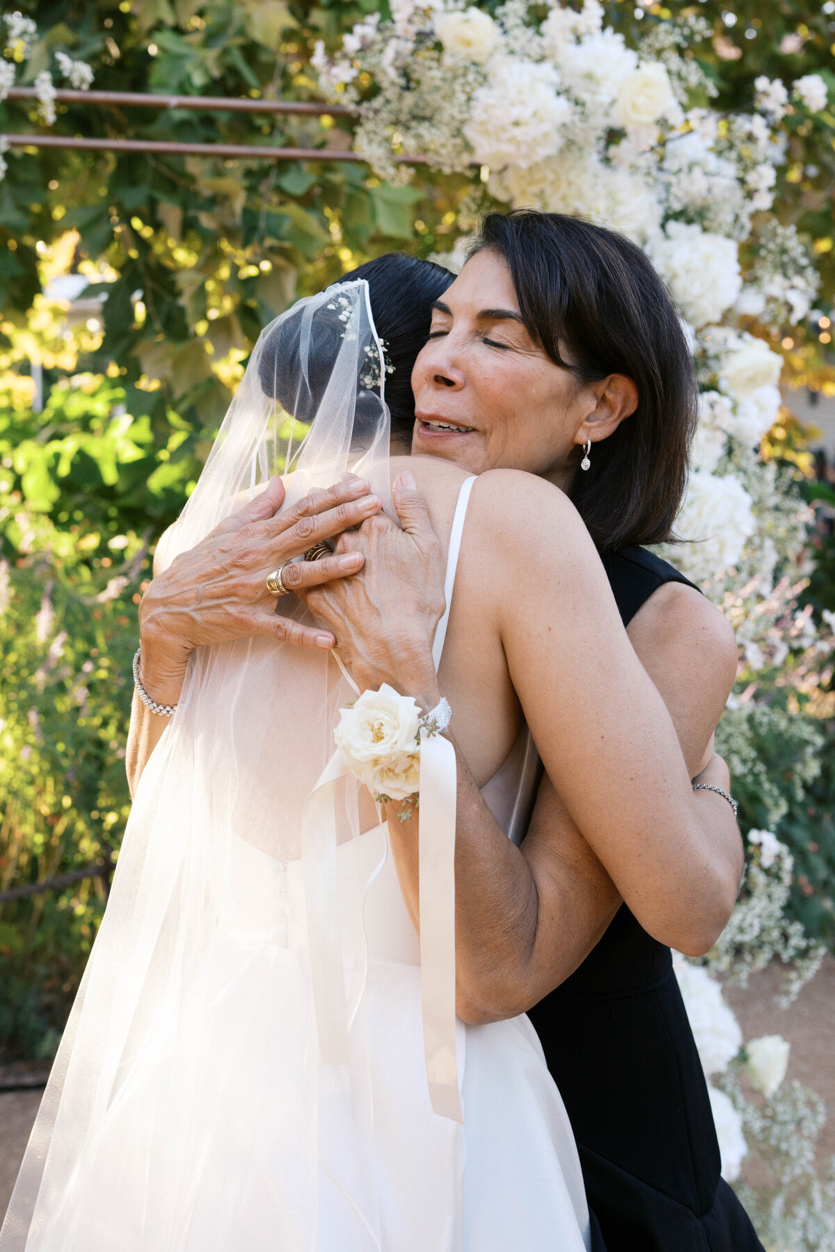 Julia + Taylor Wedding x LDMP3016