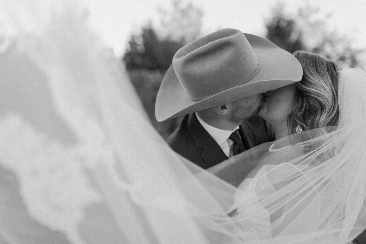 Jake_Lauren_Couple-244