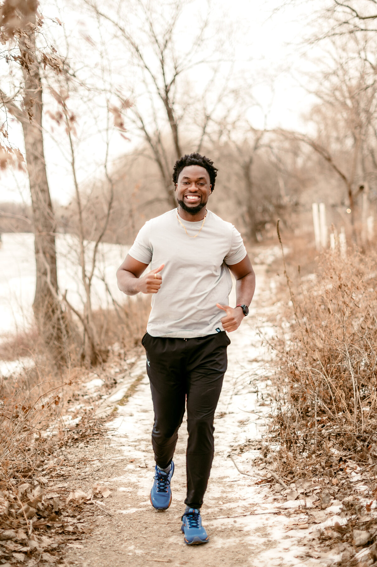 Your dating profile deserves expert photography. Get professional, engaging photos designed to attract quality matches in Minneapolis & St. Paul.