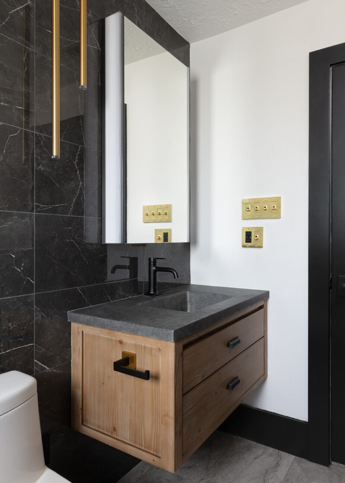 Sedona_Boys_Bath_02-1143x1600