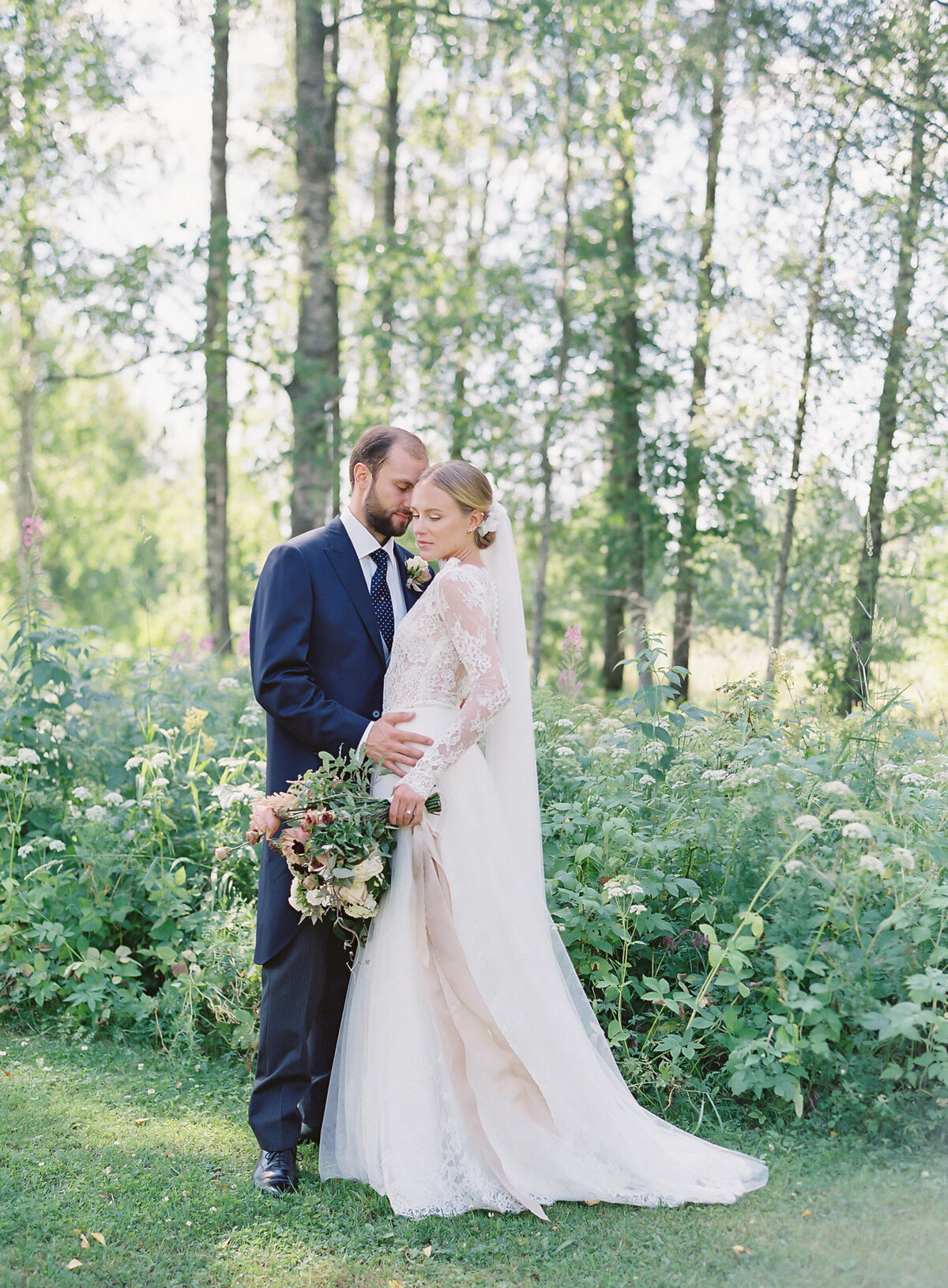 Vicki_Grafton_Photography-Finland_Wedding-Destination Luxury Fine Art Film Photographer Bride Martha Stewart43
