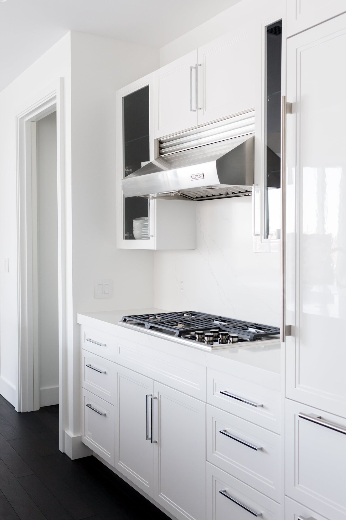 tiffany-barqawi-seaport-condo-kitchen-design