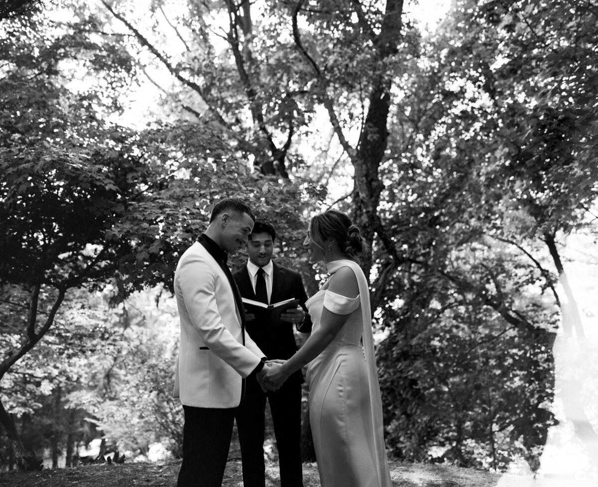 Tarrytown House Estate wedding photos with natural movement, real connection, and honest emotion
