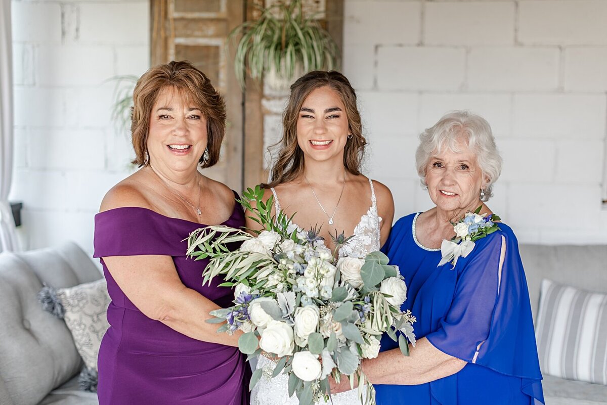 Shady-Elms-Farm-Pittsburgh-blue-green-wedding (24)