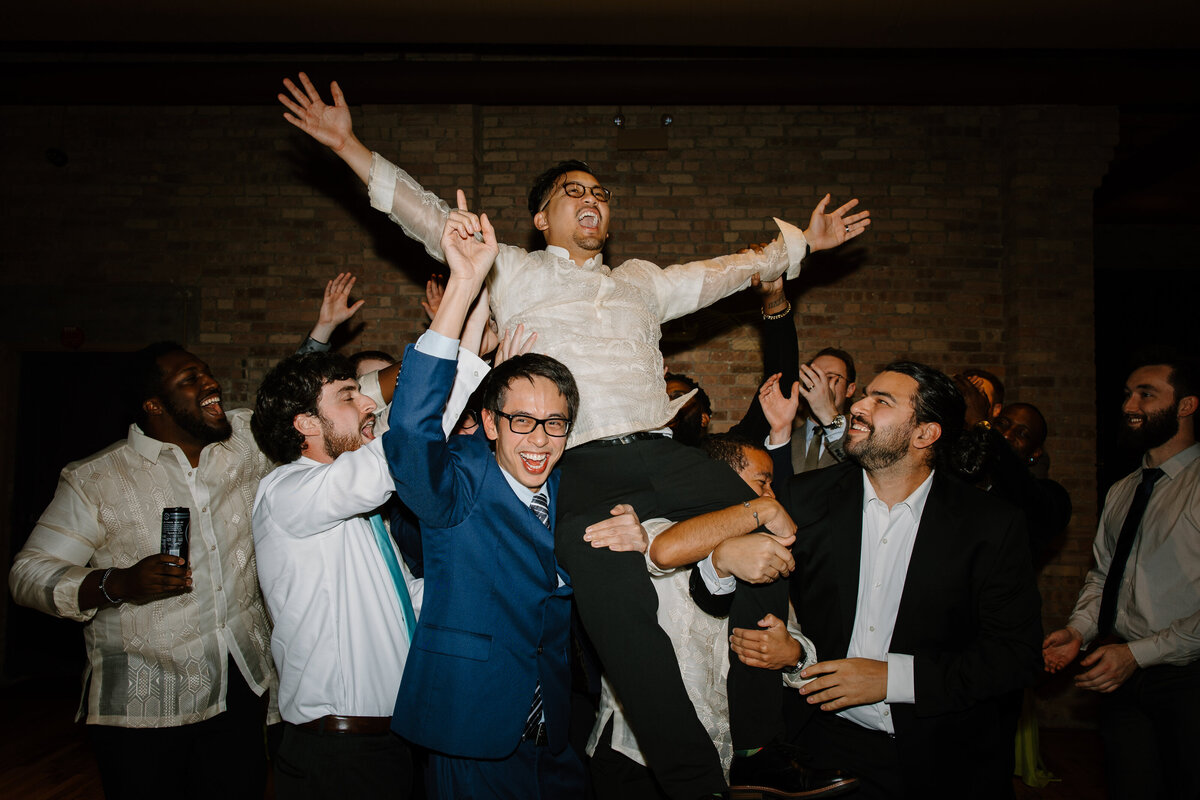 102923-Angelica&Dennis-Wedding-FirstLook-EmmaPetersenPhotography-254