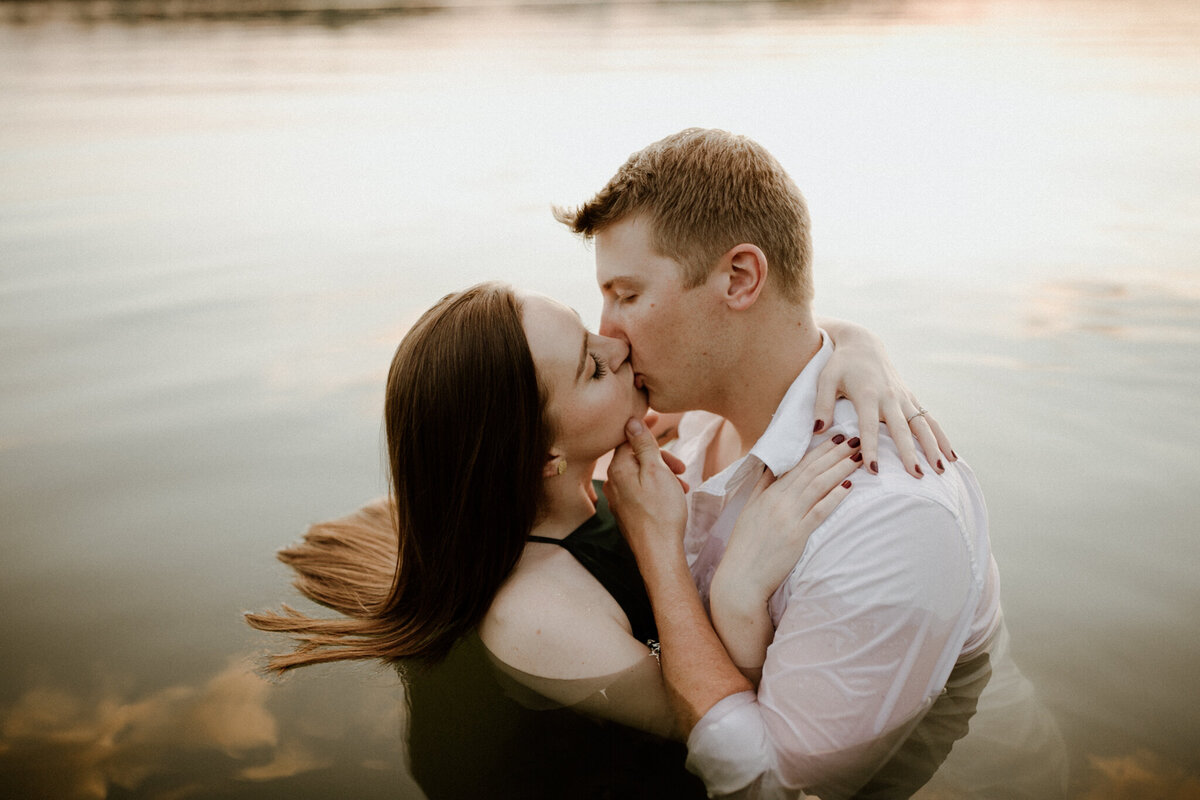 meg-thompson-photography-indianapolis-eagle-creek-engagement-session-mikayla-gannon-25