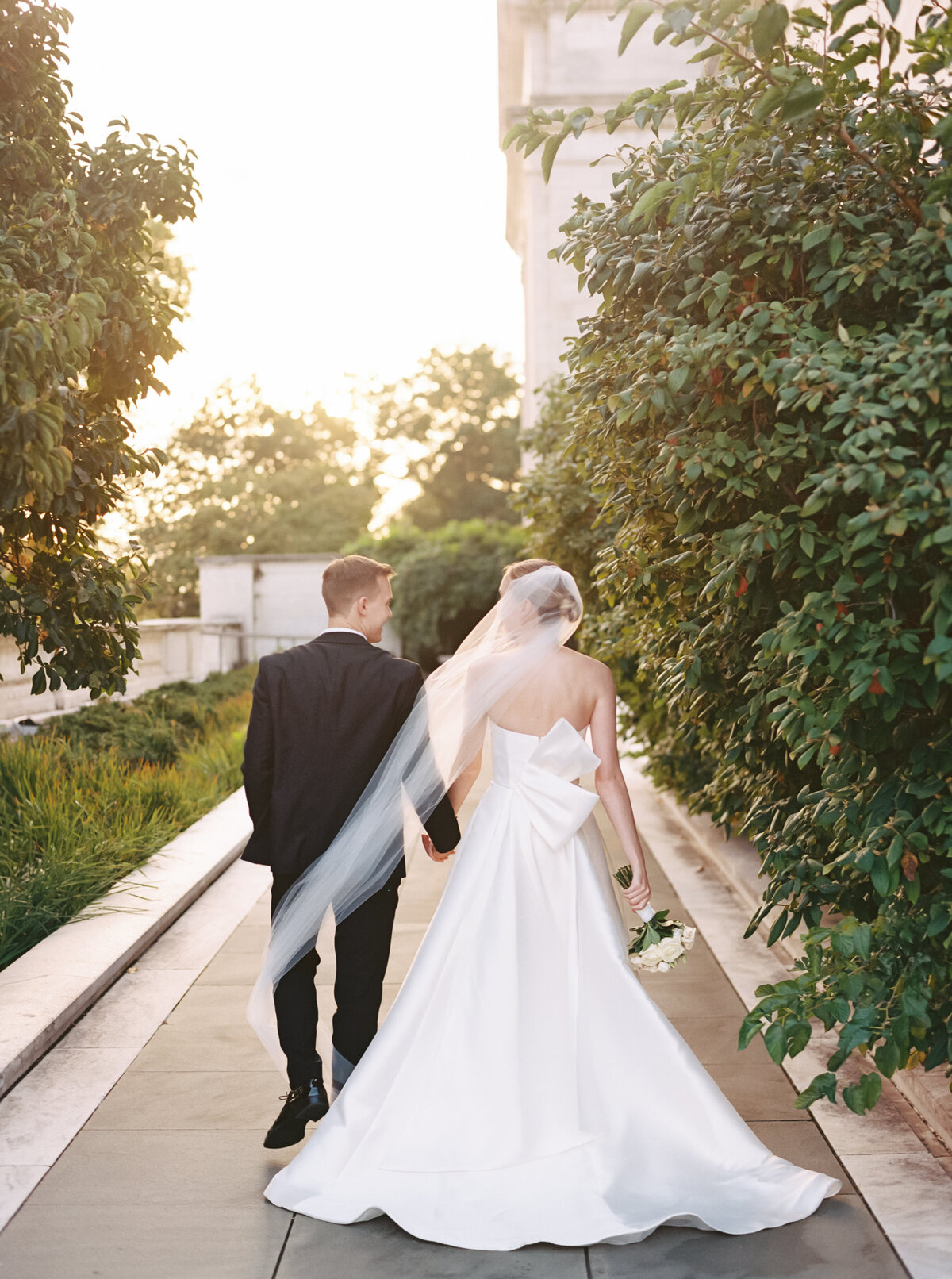 2021_08_07-Ariel-Pearl-Center-Wedding-Halle-Carter-Couples-Portraits-54